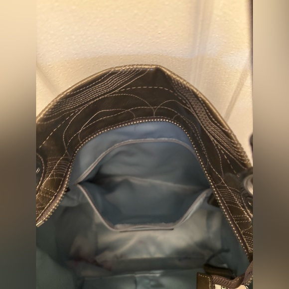 Pewter Patent Leather COACH TOTE with Stitched Coach Insignia - Picture 6 of 9